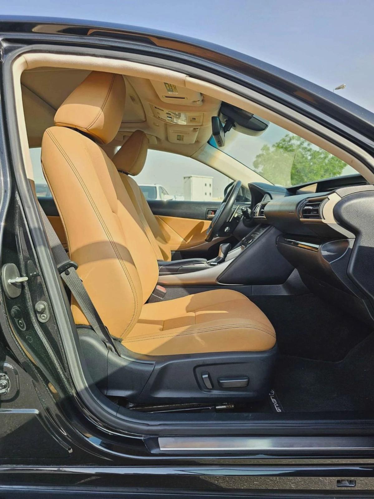 Lexus IS300 IS 300/ VERY LOW MILEAGE/ V6 AWD/ LOT#36496-6-6