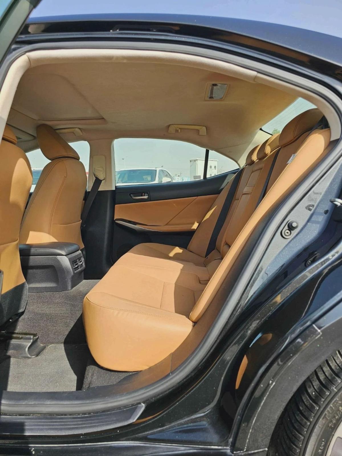 Lexus IS300 IS 300/ VERY LOW MILEAGE/ V6 AWD/ LOT#36496-7-7