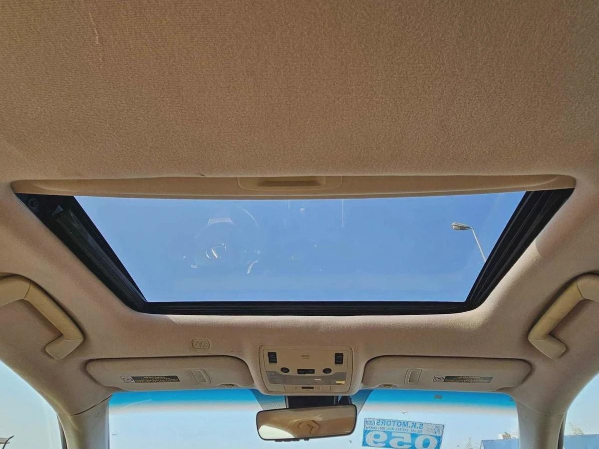 Lexus IS300 IS 300/ VERY LOW MILEAGE/ V6 AWD/ LOT#36496-11-11