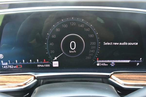 CADILLAC ESCALADE ESV 2021 | RED