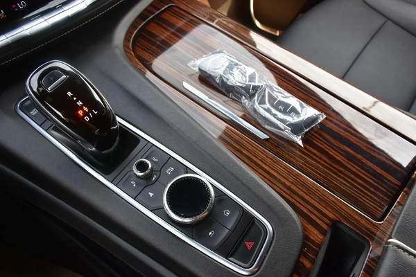 CADILLAC ESCALADE ESV 2021 | RED