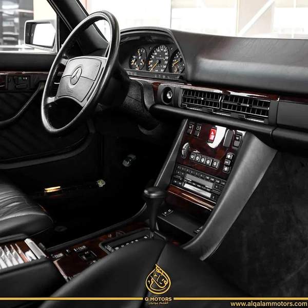 1991 MERCEDES 560SEL DONE ONLY ONLY 21,000KM ( IMMCULATE CONDITION )