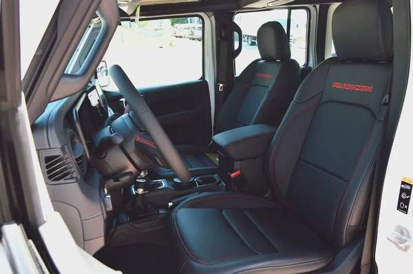 DEALERSHIP 5 YRS WTY 3 YRS SP | 2025 JEEP WRANGLER 4DR RUBICON WHITE (2.0L) | BANK FINANCE | GCC