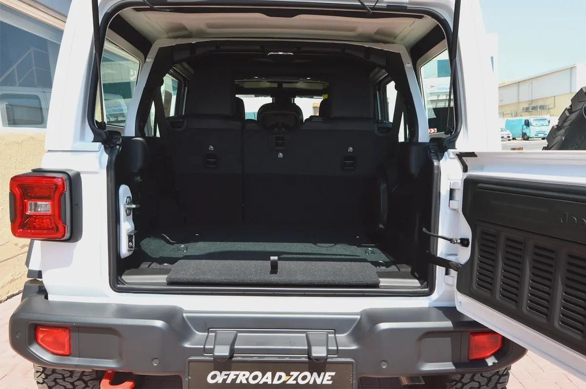 DEALERSHIP 5 YRS WTY 3 YRS SP | 2025 JEEP WRANGLER 4DR RUBICON WHITE (2.0L) | BANK FINANCE | GCC-14-14