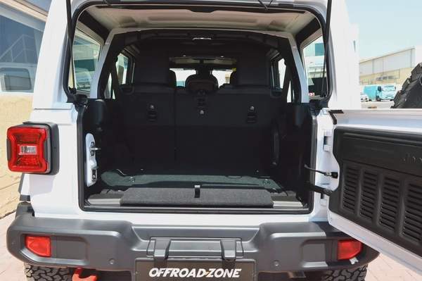 DEALERSHIP 5 YRS WTY 3 YRS SP | 2025 JEEP WRANGLER 4DR RUBICON WHITE (2.0L) | BANK FINANCE | GCC