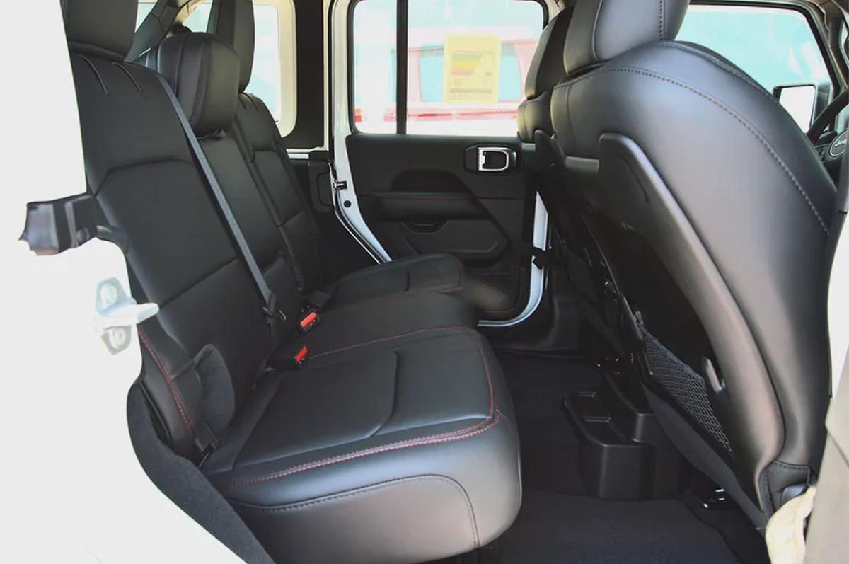 DEALERSHIP 5 YRS WTY 3 YRS SP | 2025 JEEP WRANGLER 4DR RUBICON WHITE (2.0L) | BANK FINANCE | GCC-15-15