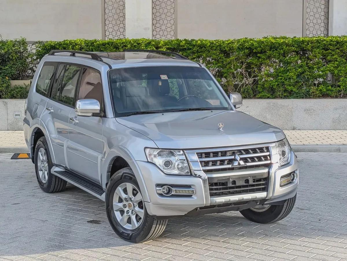 MITSUBISHI PAJERO 2015 GLS TOP FULL OPTION GCC IN EXCELLENT CONDITION-0-0