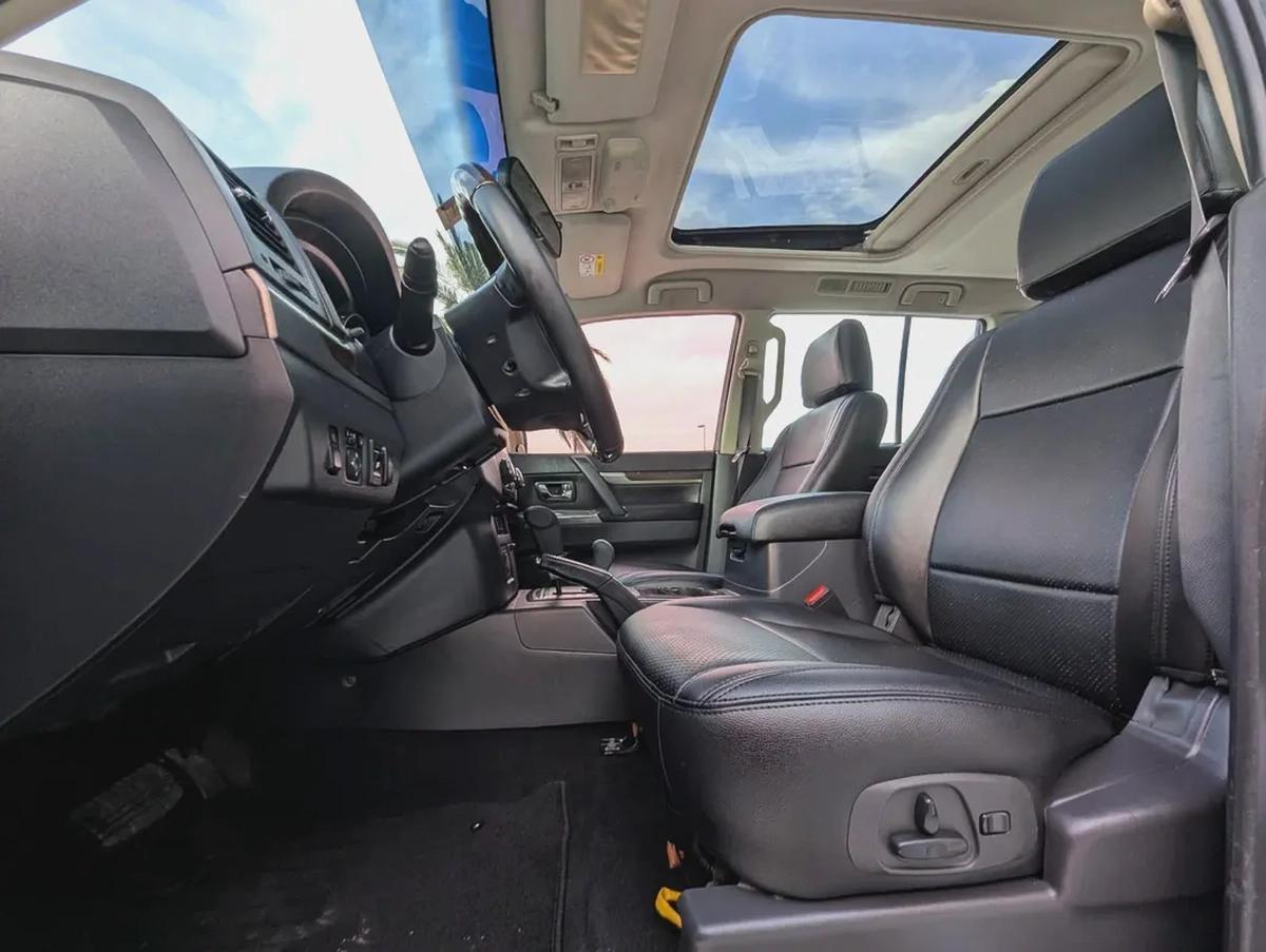 MITSUBISHI PAJERO 2015 GLS TOP FULL OPTION GCC IN EXCELLENT CONDITION-7-7