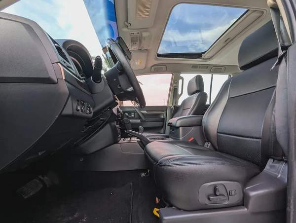 MITSUBISHI PAJERO 2015 GLS TOP FULL OPTION GCC IN EXCELLENT CONDITION