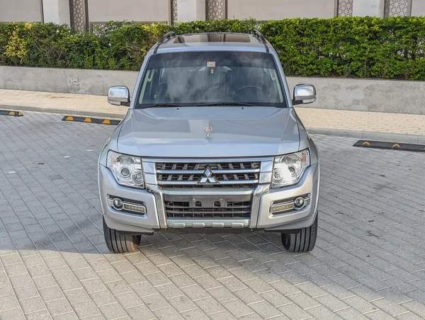 MITSUBISHI PAJERO 2015 GLS TOP FULL OPTION GCC IN EXCELLENT CONDITION