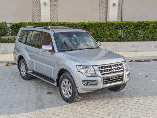 MITSUBISHI PAJERO 2015 GLS TOP FULL OPTION GCC IN EXCELLENT CONDITION