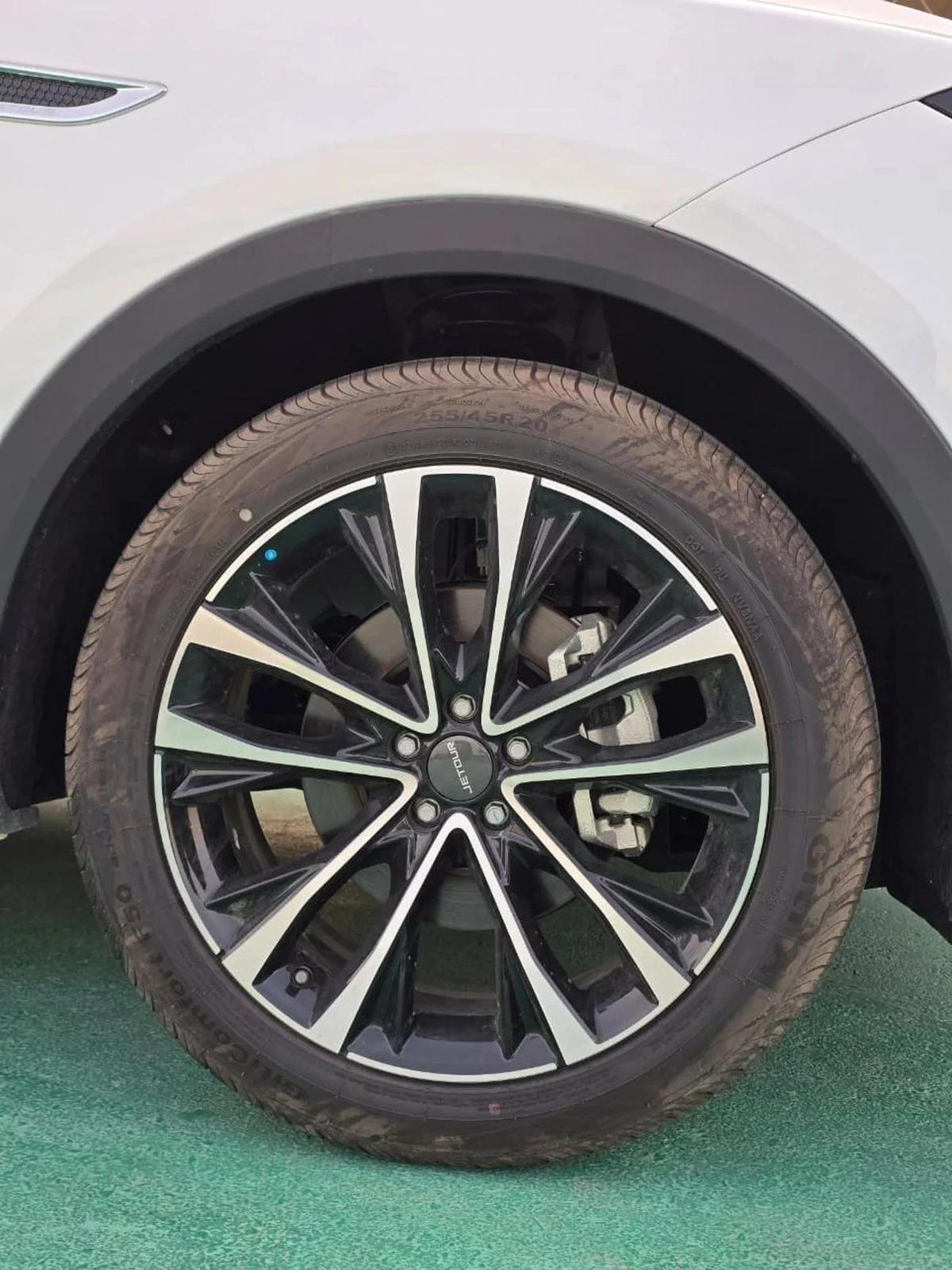 Jetour X70 Plus 1.6 TURBO-7-7