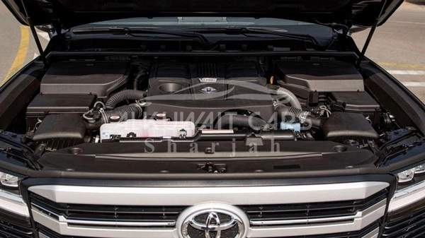 Toyota Land Cruiser TOYOTA LAND CRUISER 300 VX 3.5P AT MY2024 – BLACK