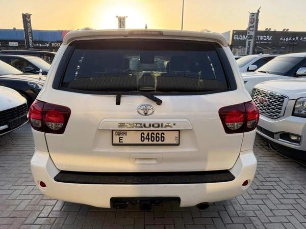 Toyota Sequoia