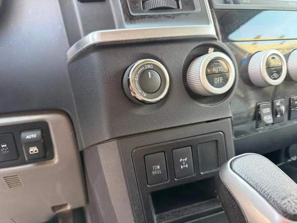 Toyota Sequoia