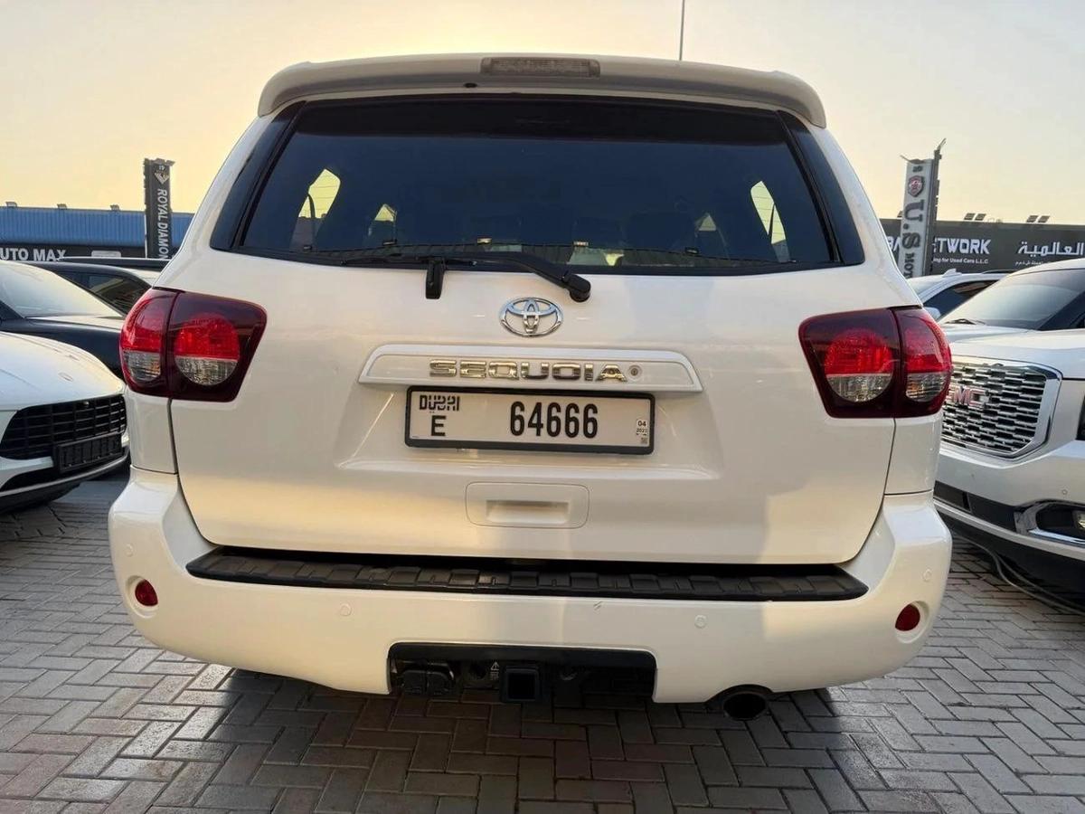 Toyota Sequoia-16-16