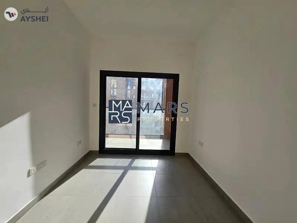 Spacious Layout | Ready to Move In | Prime Location-4-4