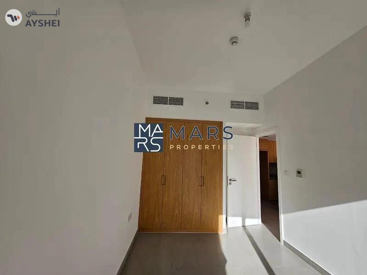 Spacious Layout | Ready to Move In | Prime Location-6-6