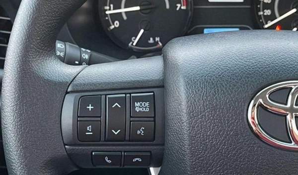 Toyota Hilux Toyota Hilux HILUX SC 2.7L 4X4