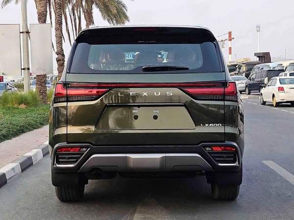Lexus LX 600 URBAN / 3.5L V6 / HEADUP DISPLAY / PWR SEATS / DVD+KICK SENSORS / 360*CAMERA (CODE # LX6U)