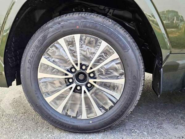 Lexus LX 600 URBAN / 3.5L V6 / HEADUP DISPLAY / PWR SEATS / DVD+KICK SENSORS / 360*CAMERA (CODE # LX6U)