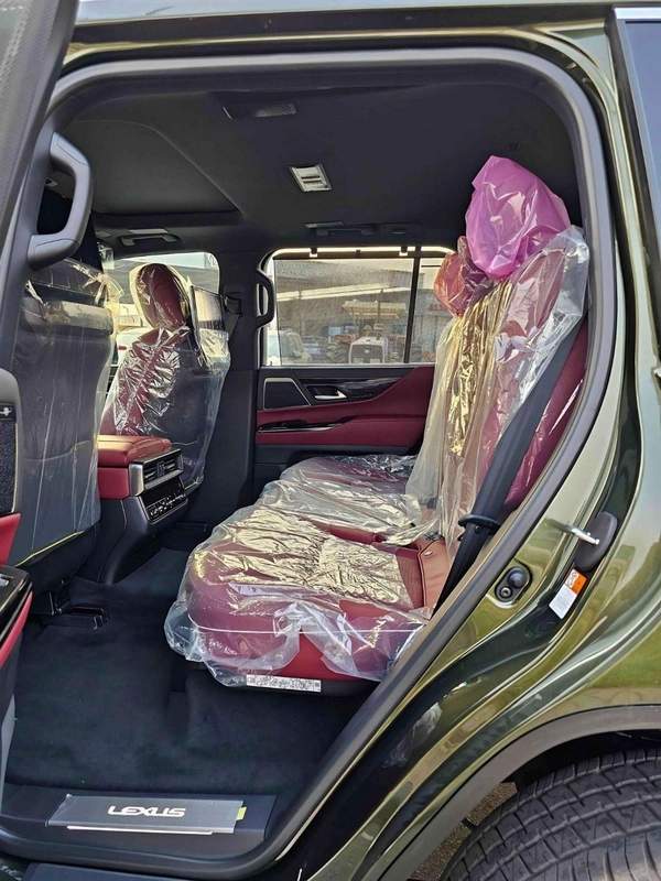 Lexus LX 600 URBAN / 3.5L V6 / HEADUP DISPLAY / PWR SEATS / DVD+KICK SENSORS / 360*CAMERA (CODE # LX6U)