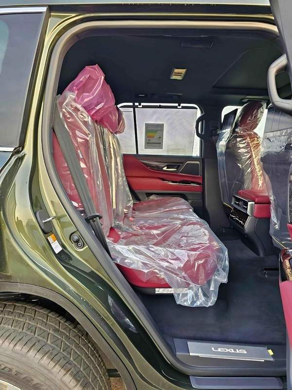 Lexus LX 600 URBAN / 3.5L V6 / HEADUP DISPLAY / PWR SEATS / DVD+KICK SENSORS / 360*CAMERA (CODE # LX6U)