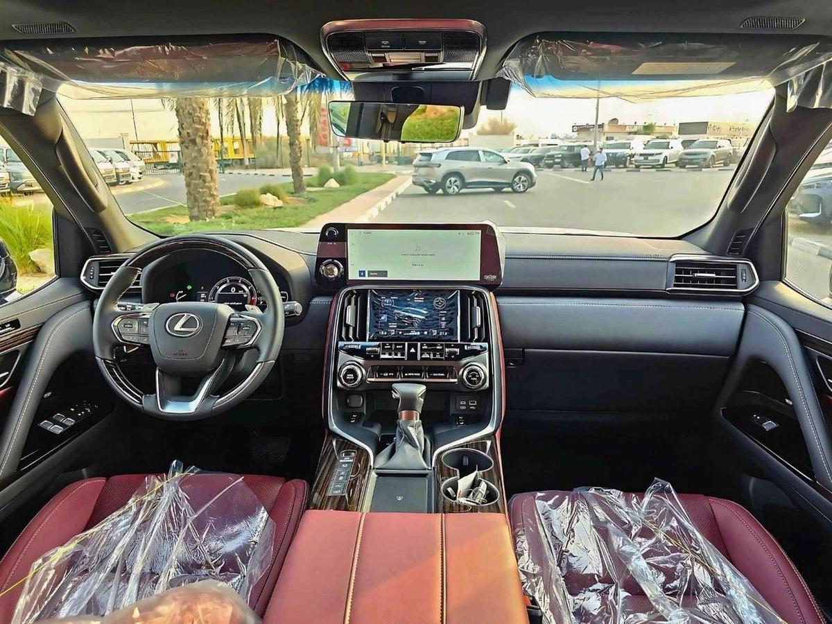 Lexus LX 600 URBAN / 3.5L V6 / HEADUP DISPLAY / PWR SEATS / DVD+KICK SENSORS / 360*CAMERA (CODE # LX6U)-10-10
