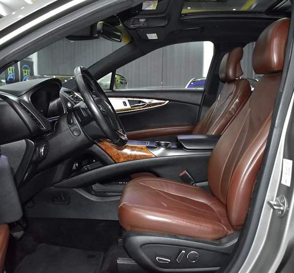 Lincoln MKX 2.7 ECOBoost AWD ( 2016 Model ) in Beige Color GCC Specs