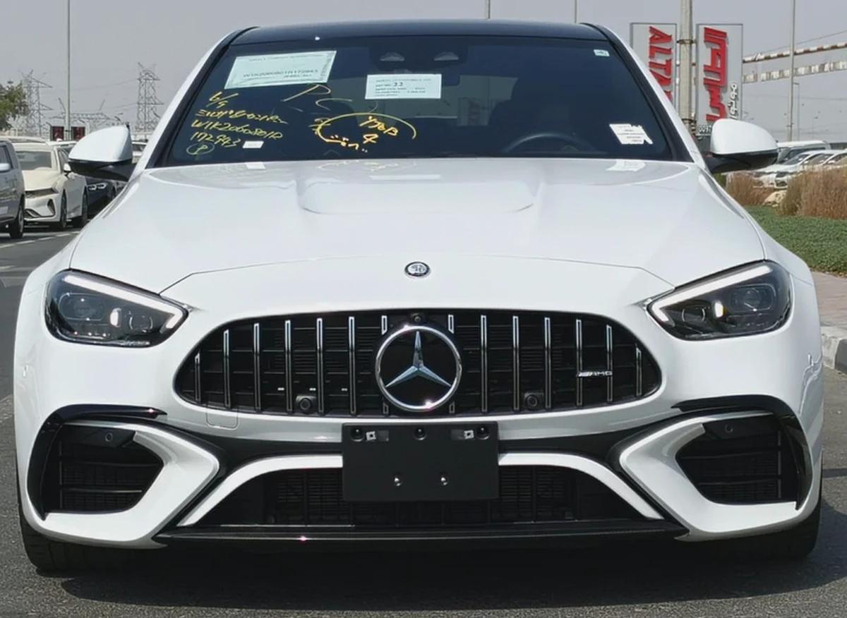 BENZ C63s | E PERFORMANCE | 2024 | WITH ONLY | 4573 KM | 5 A GRADE | JAPAN IMPORT | CLEAN TITLE-2-2