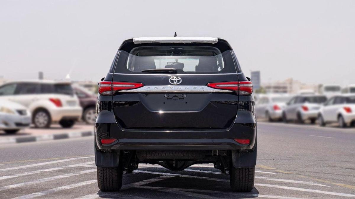 Toyota Fortuner VXR 4.0L (278 HP) FORTUNER VXR V6 4.0L-4-4