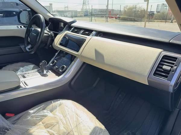 2020- RANGE ROVER SPORT HSE - AMERICAN SPECES - ONLY 146,000 KM
