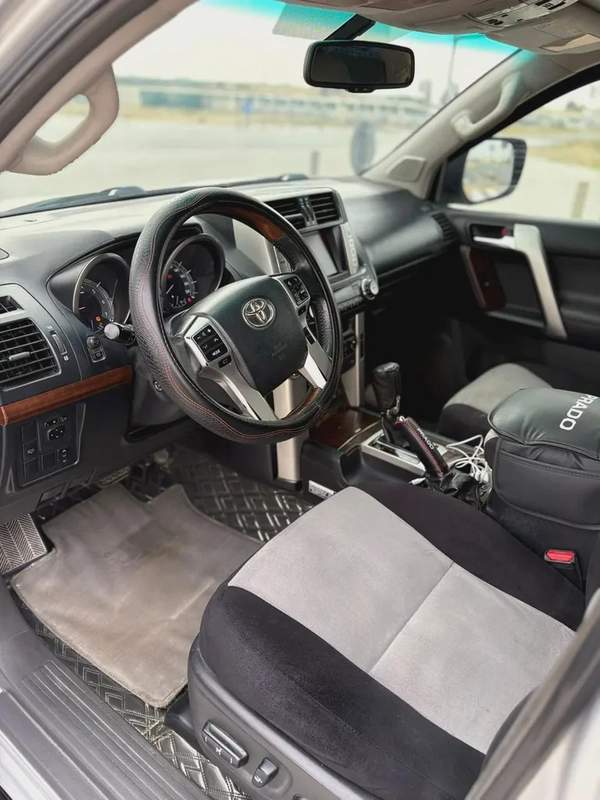 Toyota Prado VXL V6 FULL opishn 2010 calen car