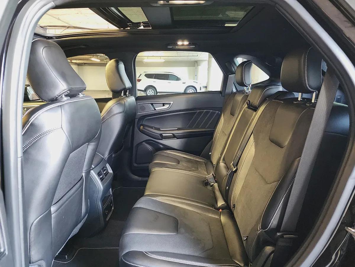 Ford Edge ST V6 2.7 EcoBoost 2022 Model GCC Specs With Full Service History And Warranty Till OCT 27-9-9