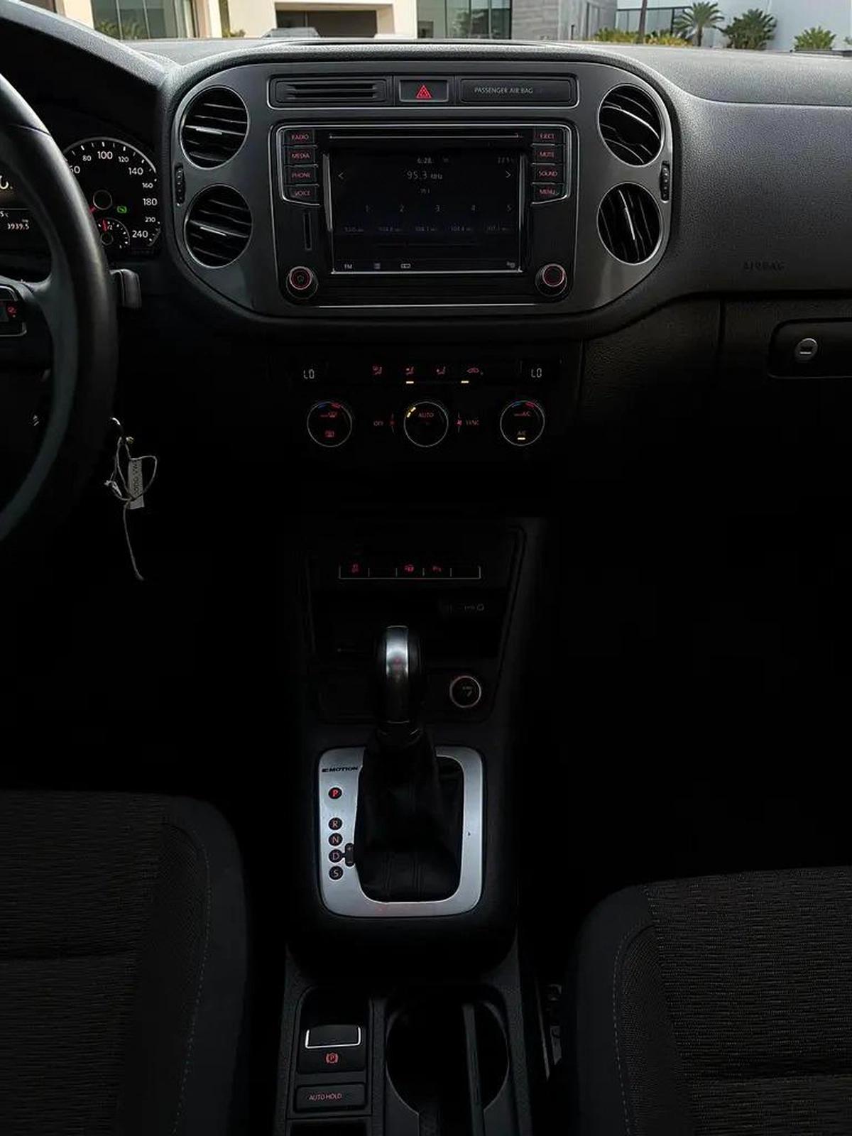 VOLKSWAGEN TIGUAN 2.0L I4 TSI A/T | 2016 | GCC SPECS-18-18