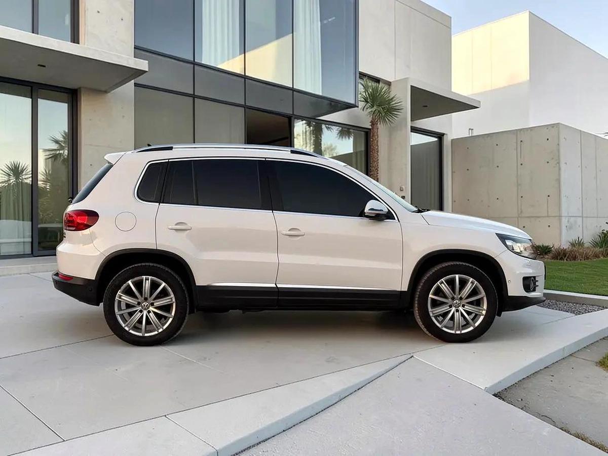 VOLKSWAGEN TIGUAN 2.0L I4 TSI A/T | 2016 | GCC SPECS-7-7