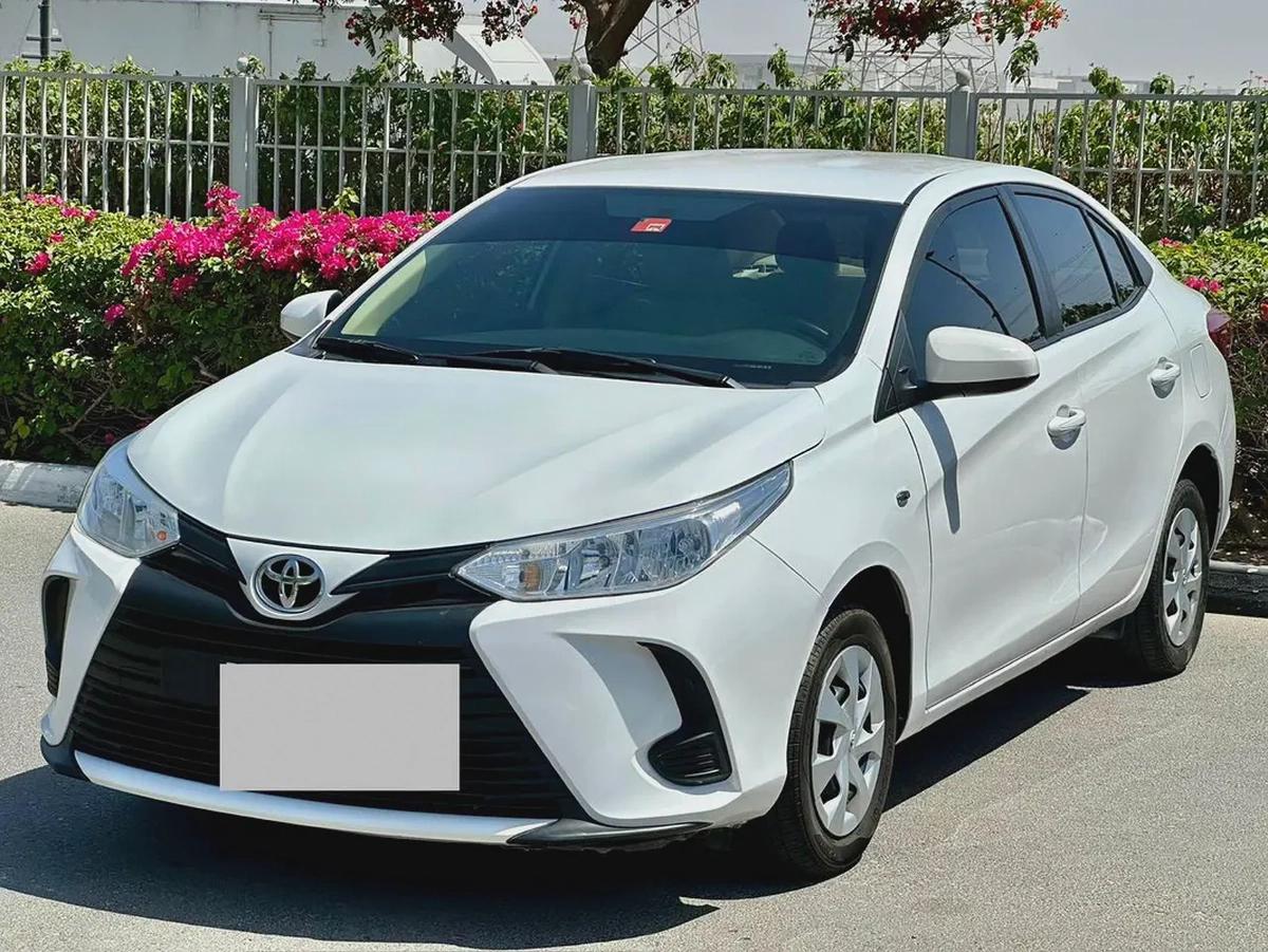 592/- AED Toyota Yaris 2022 1.5L || GCC Specs ||Accident Free100% Low KM-2-2