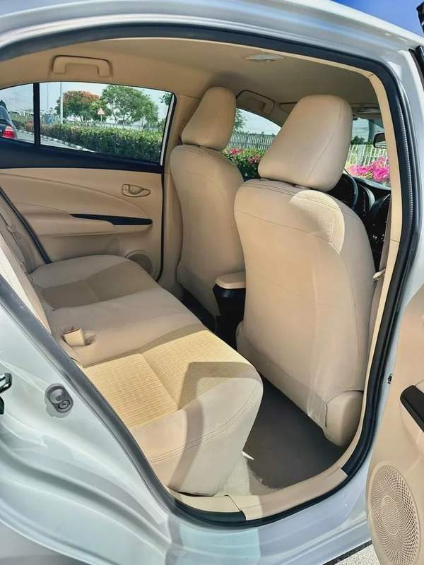 592/- AED Toyota Yaris 2022 1.5L || GCC Specs ||Accident Free100% Low KM