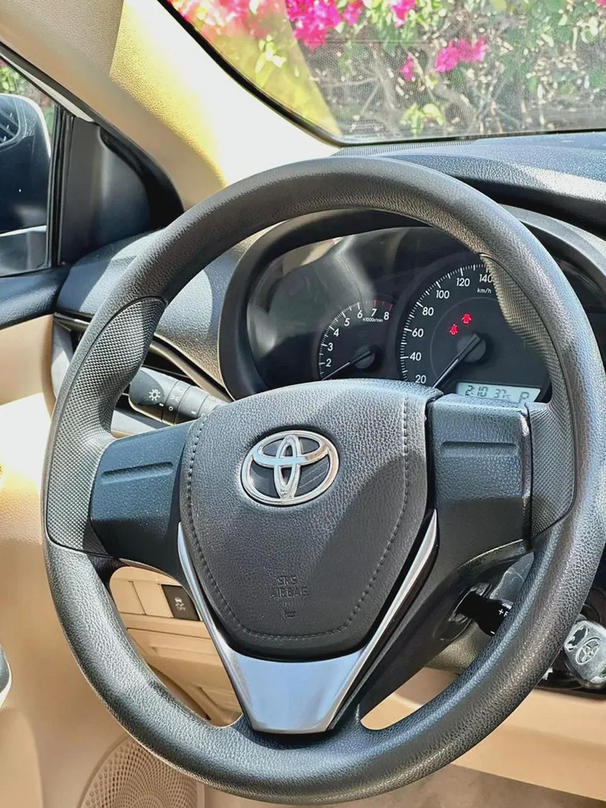 592/- AED Toyota Yaris 2022 1.5L || GCC Specs ||Accident Free100% Low KM-10-10