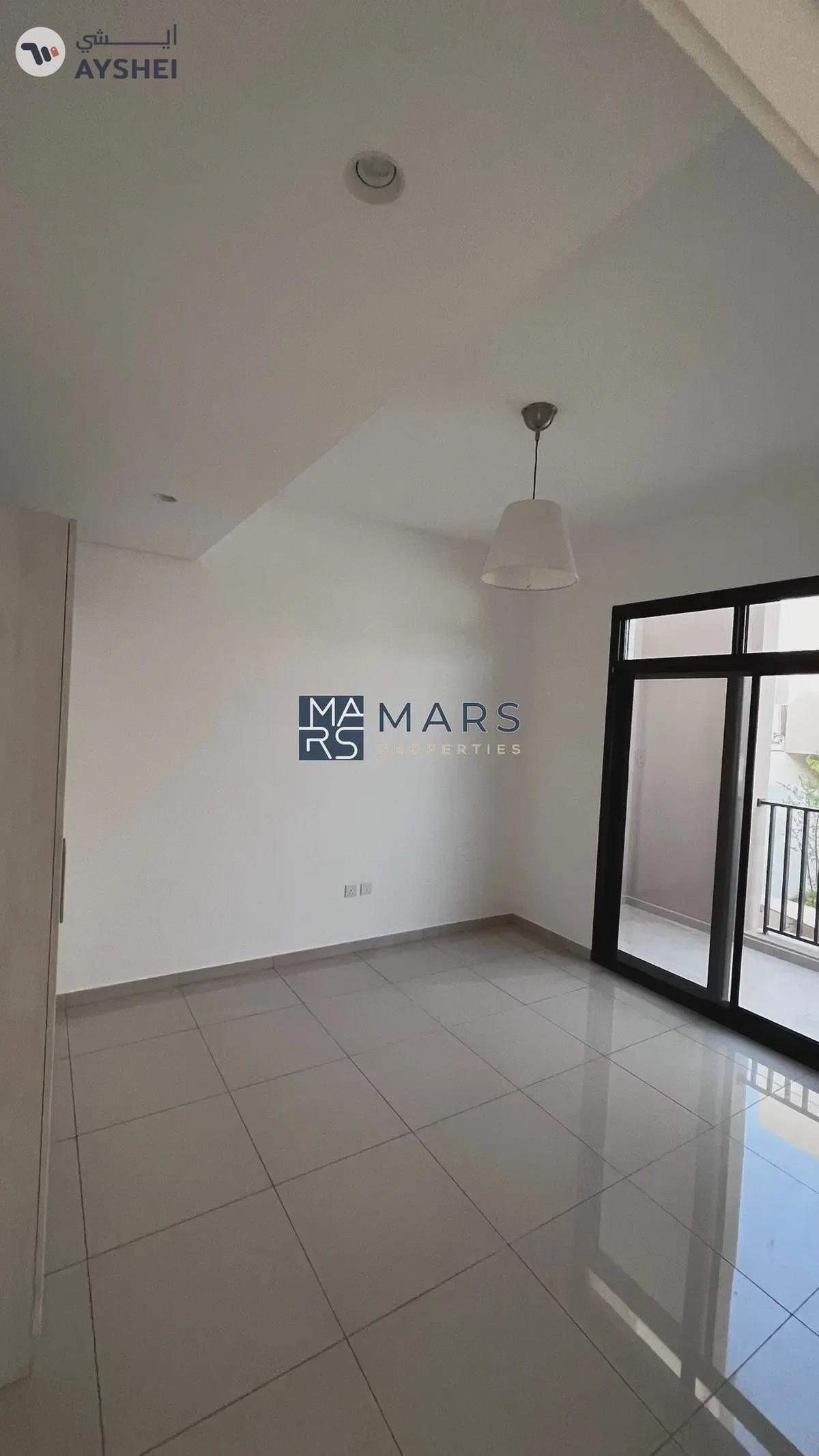 3 BEDROOMS - BIGGEST LAYOUT -SPACIOUS - FREEHOLD-13-13
