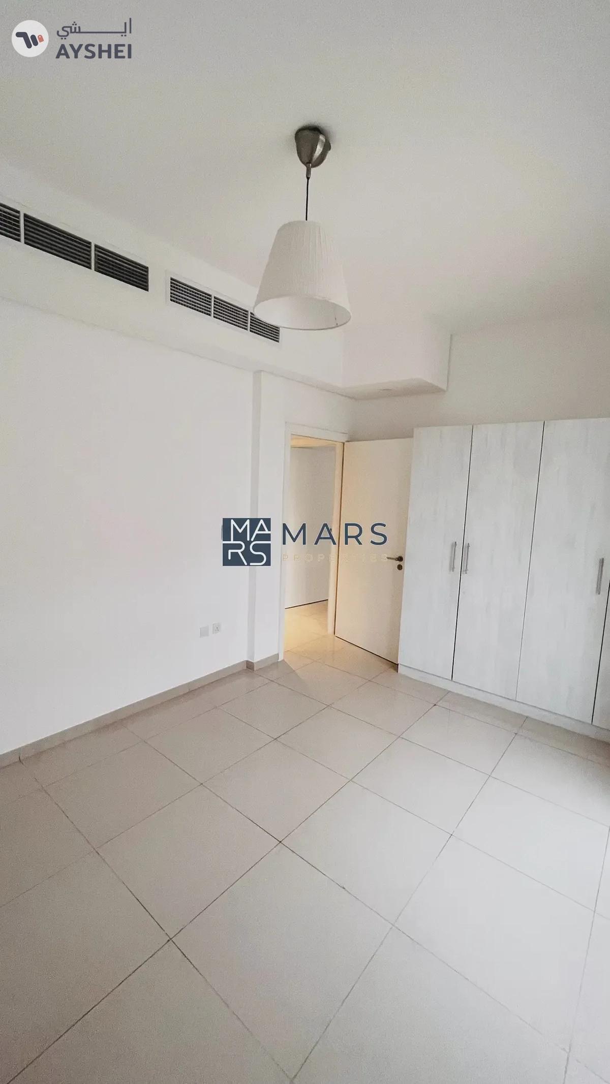 3 BEDROOMS - BIGGEST LAYOUT -SPACIOUS - FREEHOLD-4-4