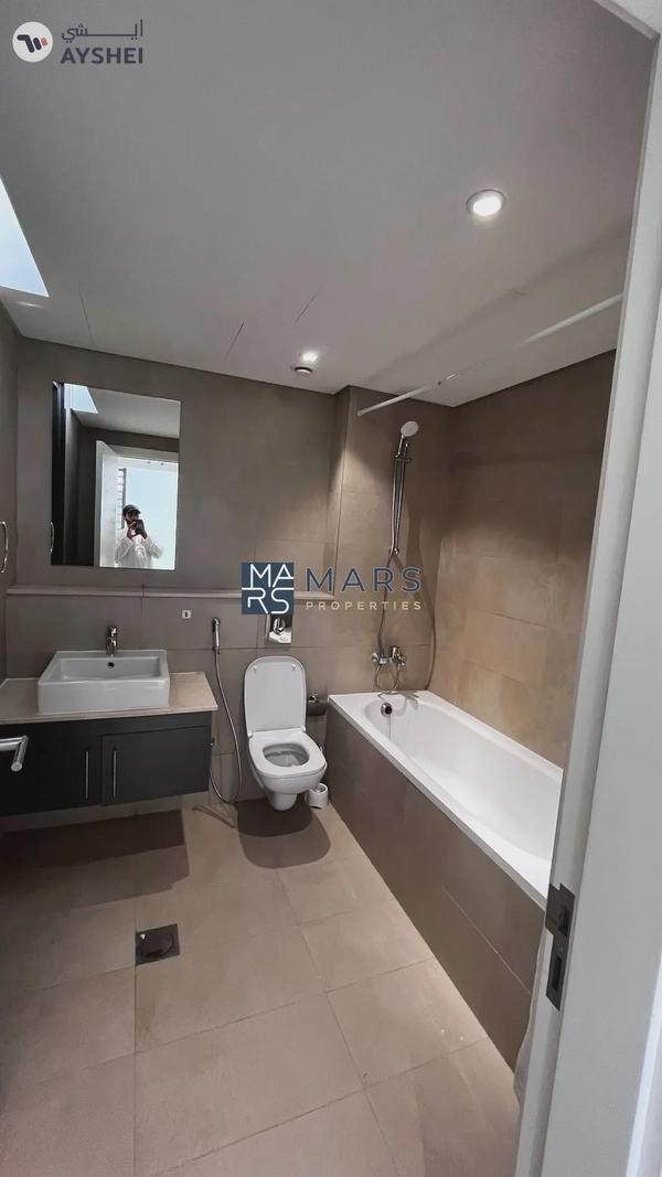 3 BEDROOMS - BIGGEST LAYOUT -SPACIOUS - FREEHOLD