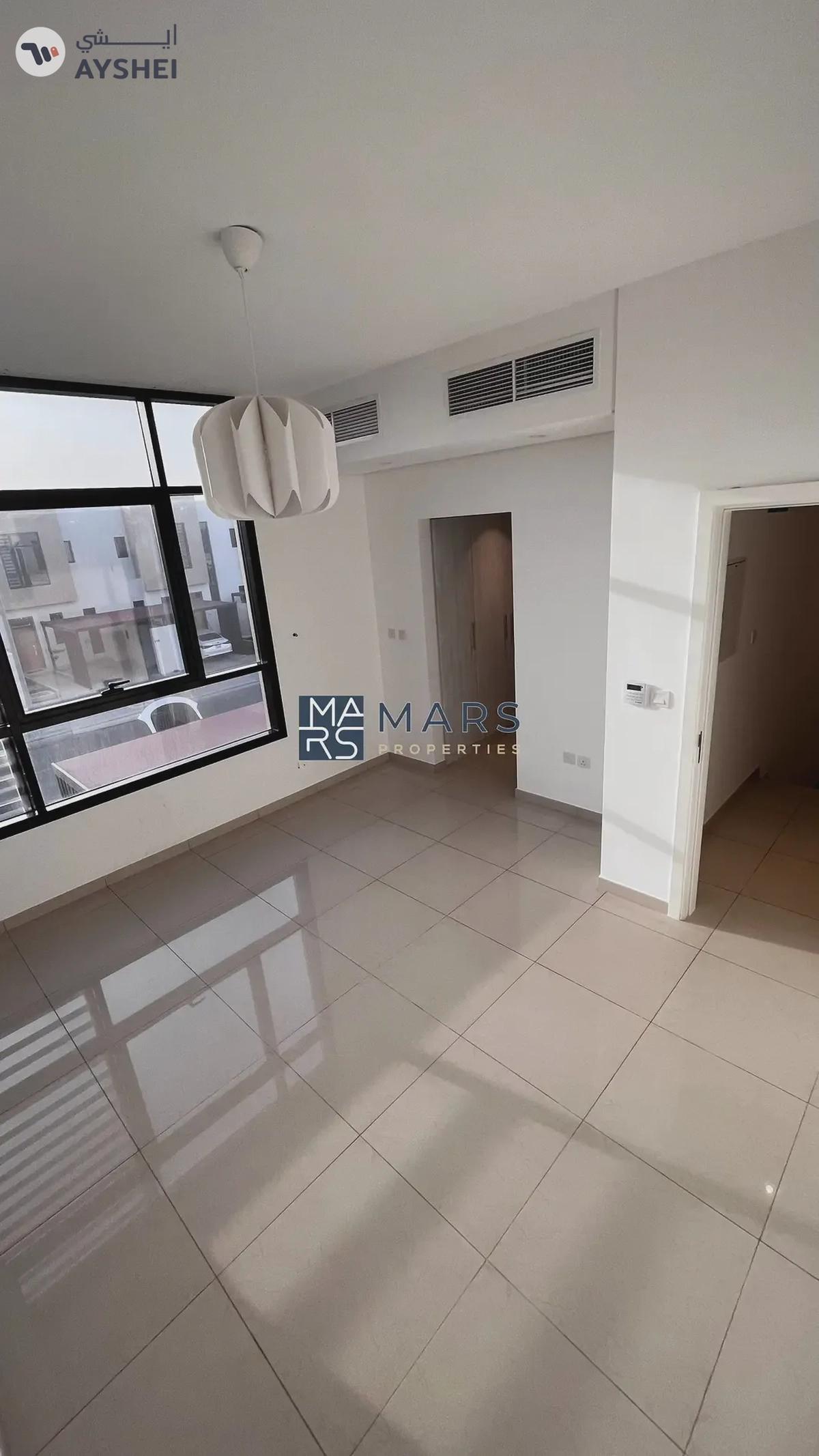 3 BEDROOMS - BIGGEST LAYOUT -SPACIOUS - FREEHOLD-9-9