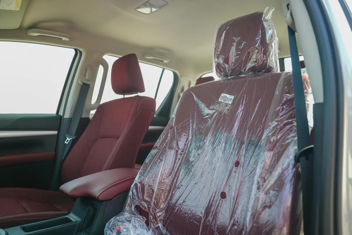 2026 Toyota Hilux Double Cab GLX - GCC Specs - Brand New!-8-8