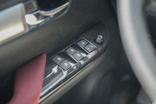 2026 Toyota Hilux Double Cab GLX - GCC Specs - Brand New!