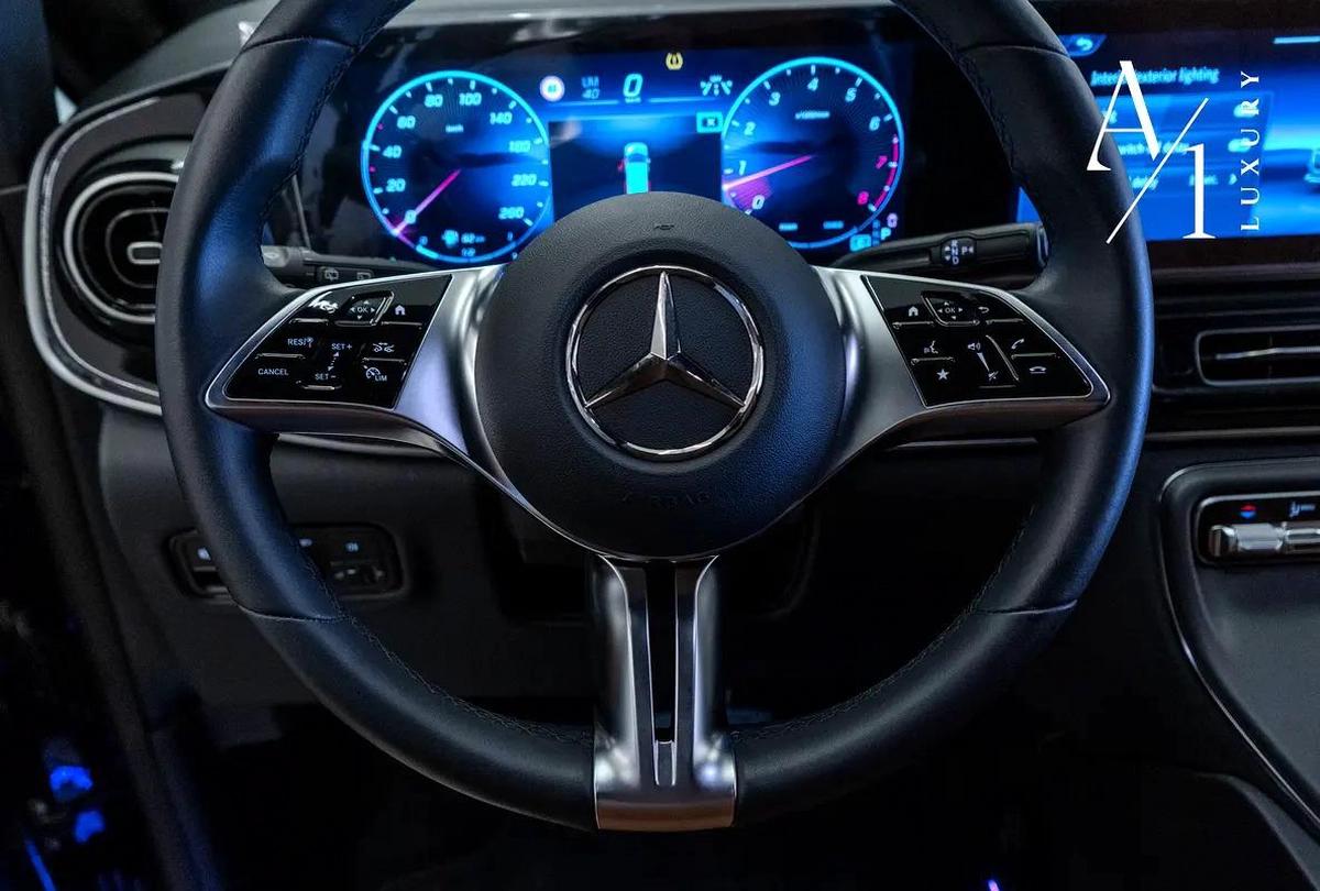2025 Mercedes V300, Brand New, Maybach Body kit, GCC spec-9-9