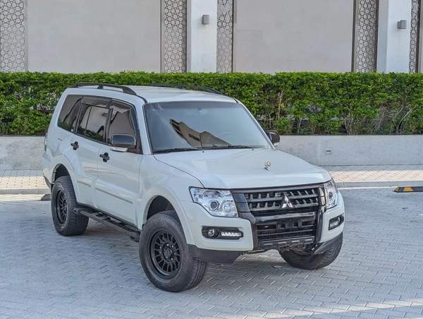 MITSUBISHI PAJERO 2020 GCC V6 3.8L IN EXCELLENT CONDITION