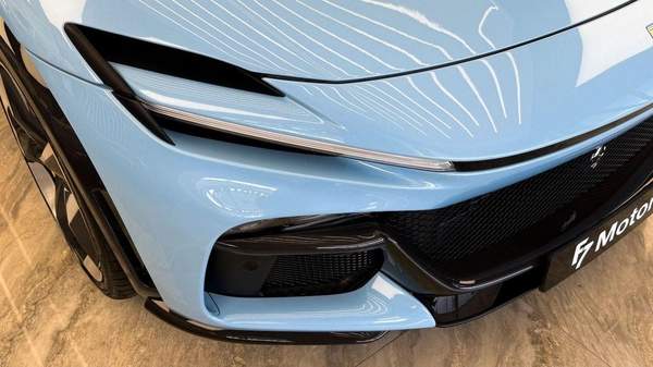 Ferrari Purosangue Ferrari Purosangue 2025 – V12 - China Blue