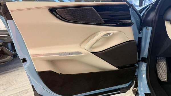 Ferrari Purosangue Ferrari Purosangue 2025 – V12 - China Blue