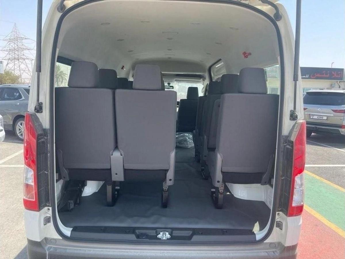 Toyota Hiace Toyota Hiace-10-10